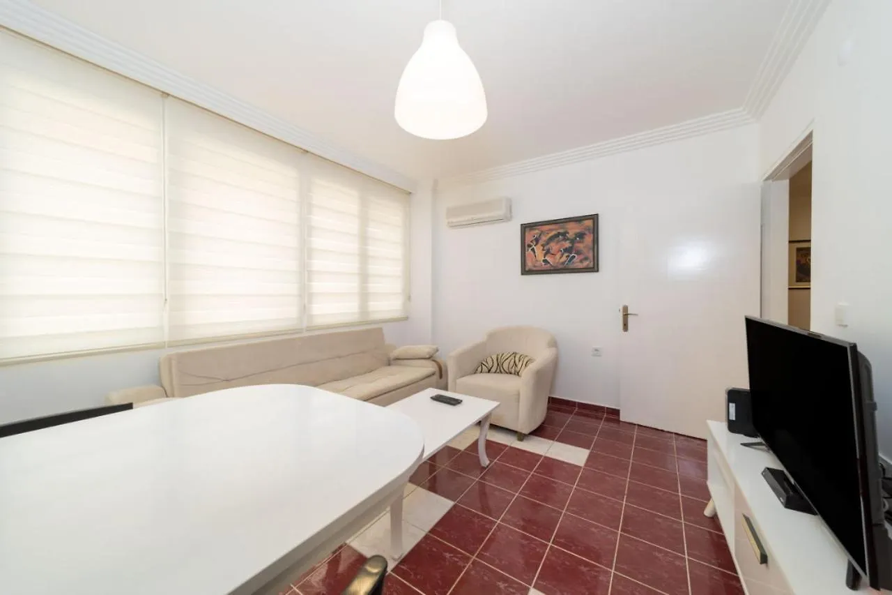 アパート Peaceful Flat Near Trendy Attractions In Muratpasa アンタルヤ トルコ